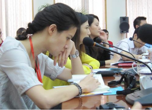 湖南省《关于进一步动员全省工会会员积极消费繁荣市场发展经济的通知》